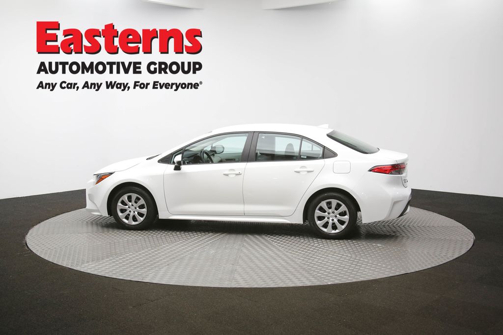 Vehicle image 36 of 61