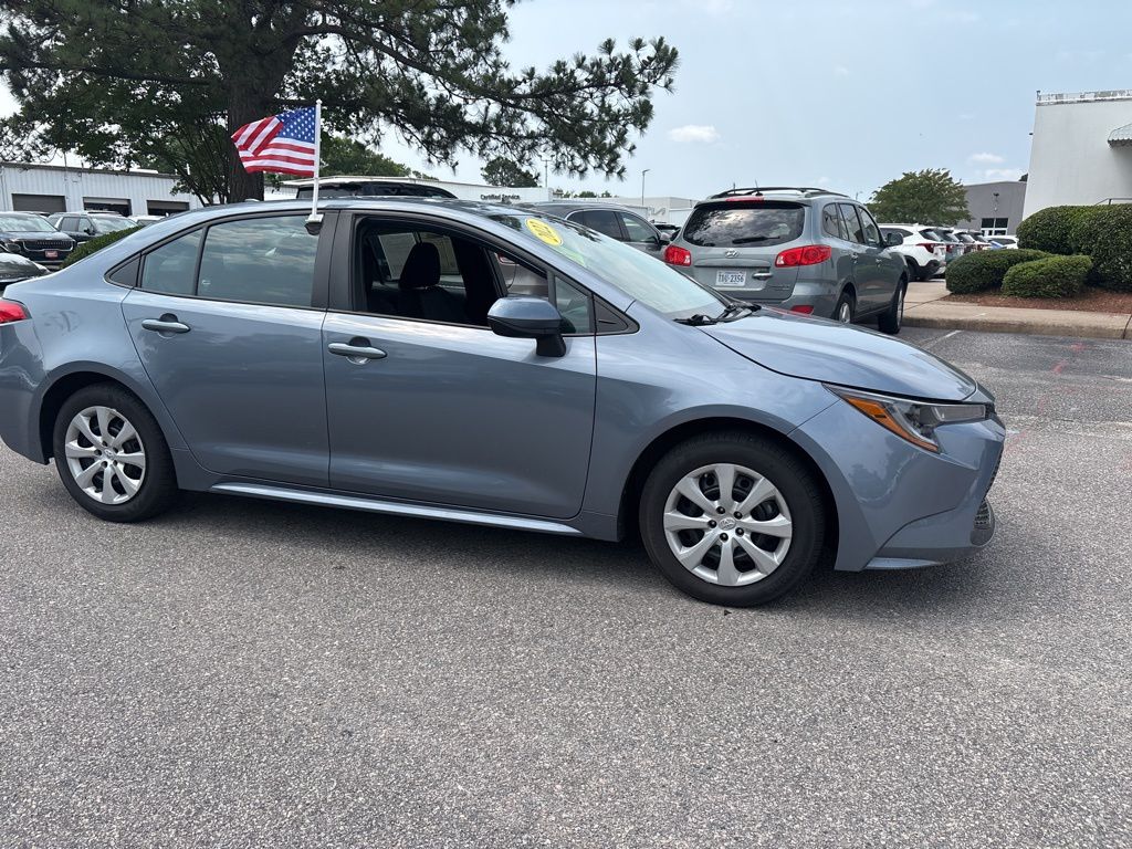 Vehicle image 4 of 18