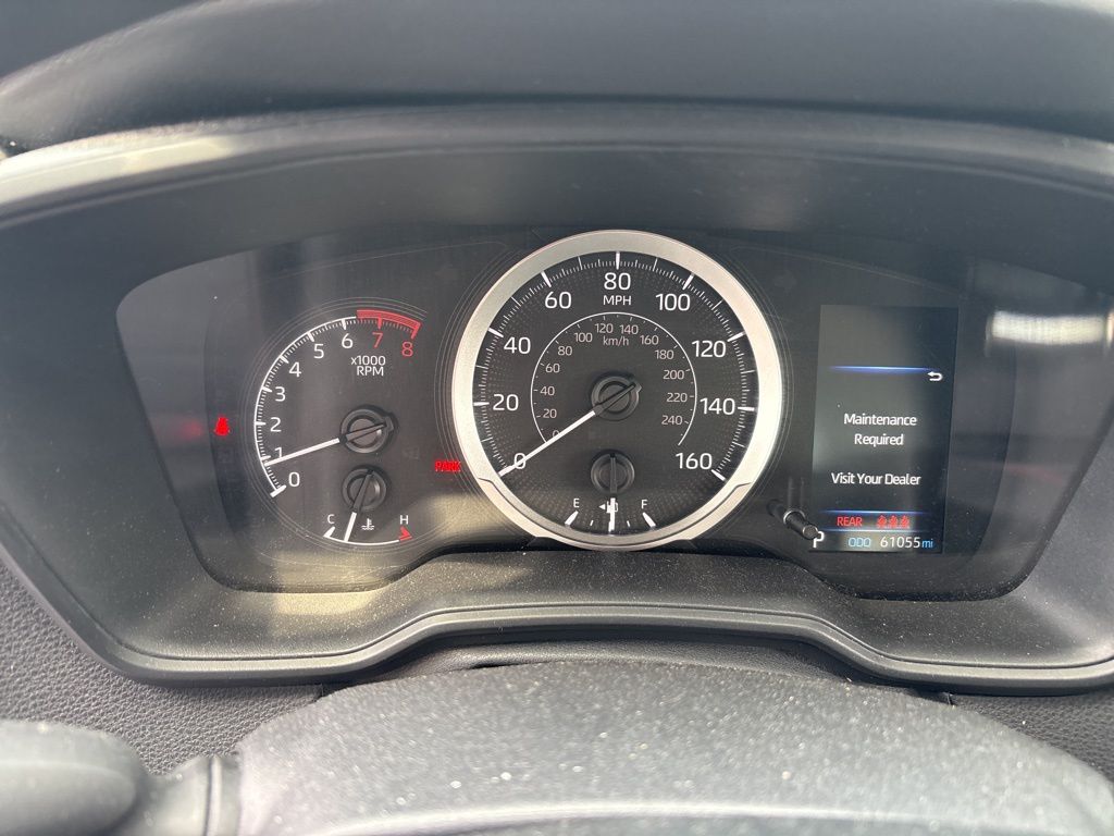 Vehicle image 15 of 18