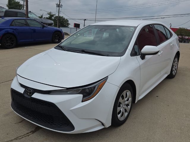 2022 Toyota Corolla LE Image 2 of 12
