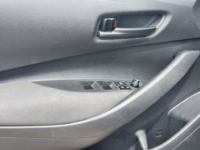 Vehicle image 17 of 21