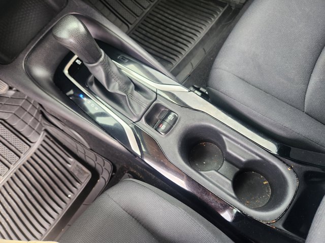 Vehicle image 15 of 21