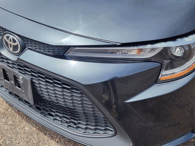 Vehicle image 5 of 21