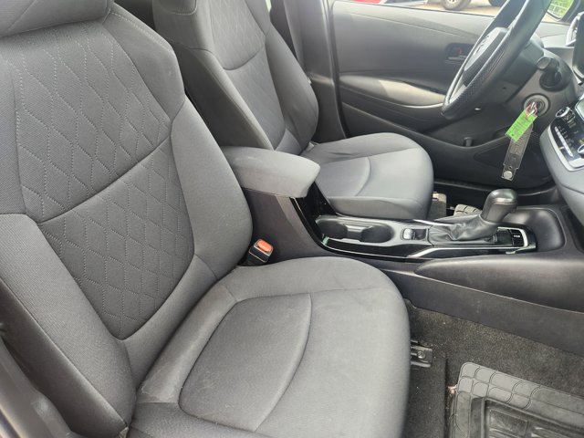 Vehicle image 10 of 21