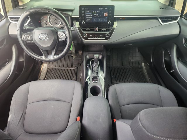 Vehicle image 19 of 21