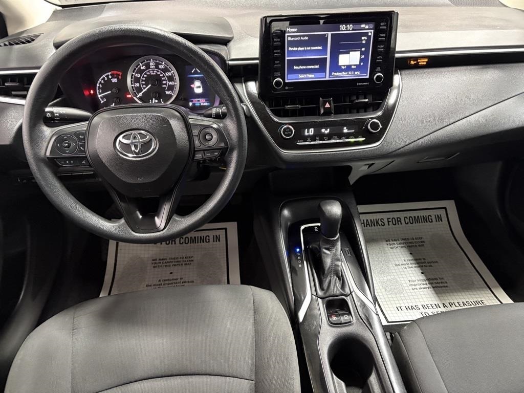 Vehicle image 8 of 40