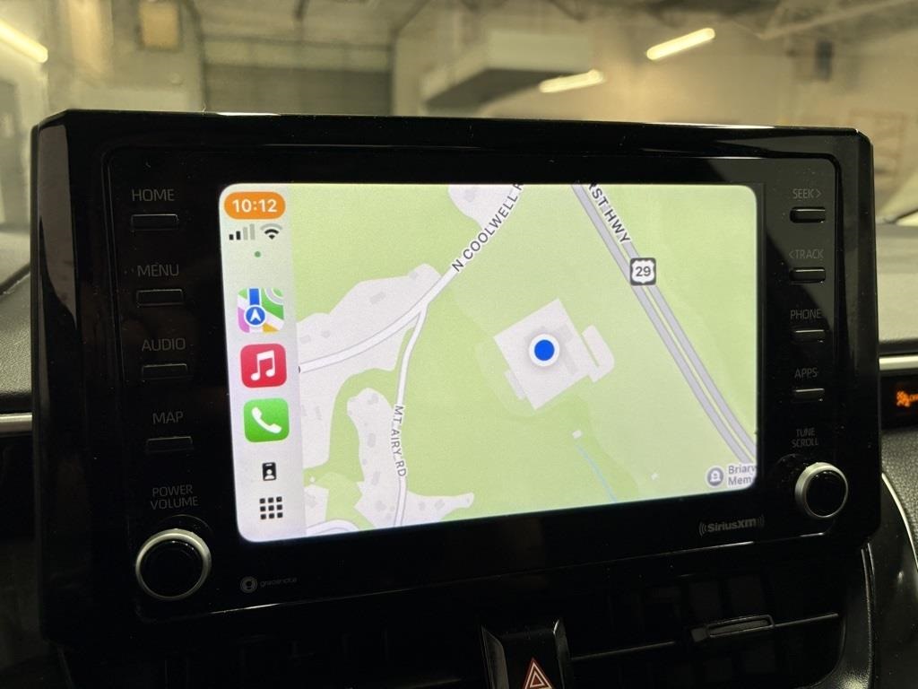 Vehicle image 22 of 40