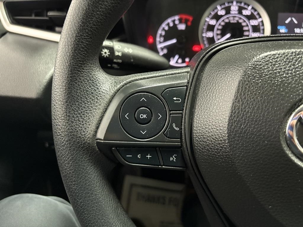 Vehicle image 15 of 40