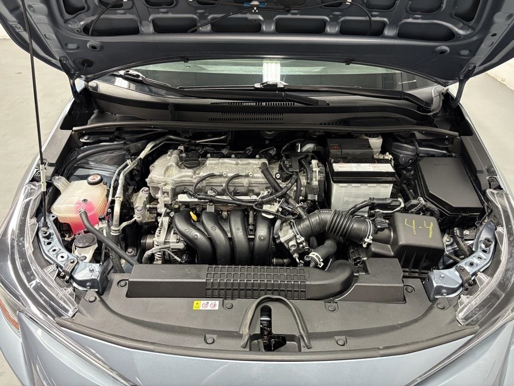 Vehicle image 37 of 40