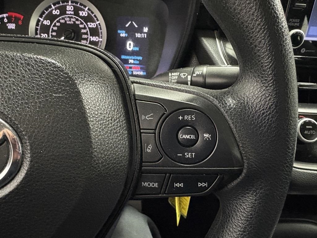 Vehicle image 14 of 40