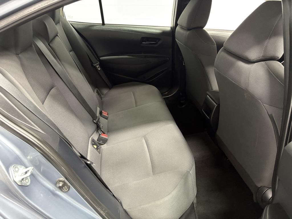 Vehicle image 29 of 40