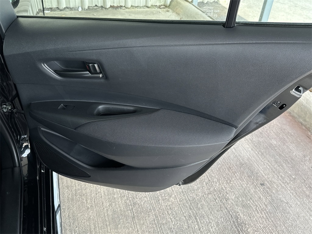 Vehicle image 29 of 39