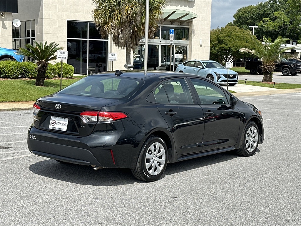 Vehicle image 6 of 39