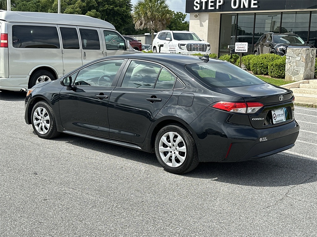 Vehicle image 8 of 39