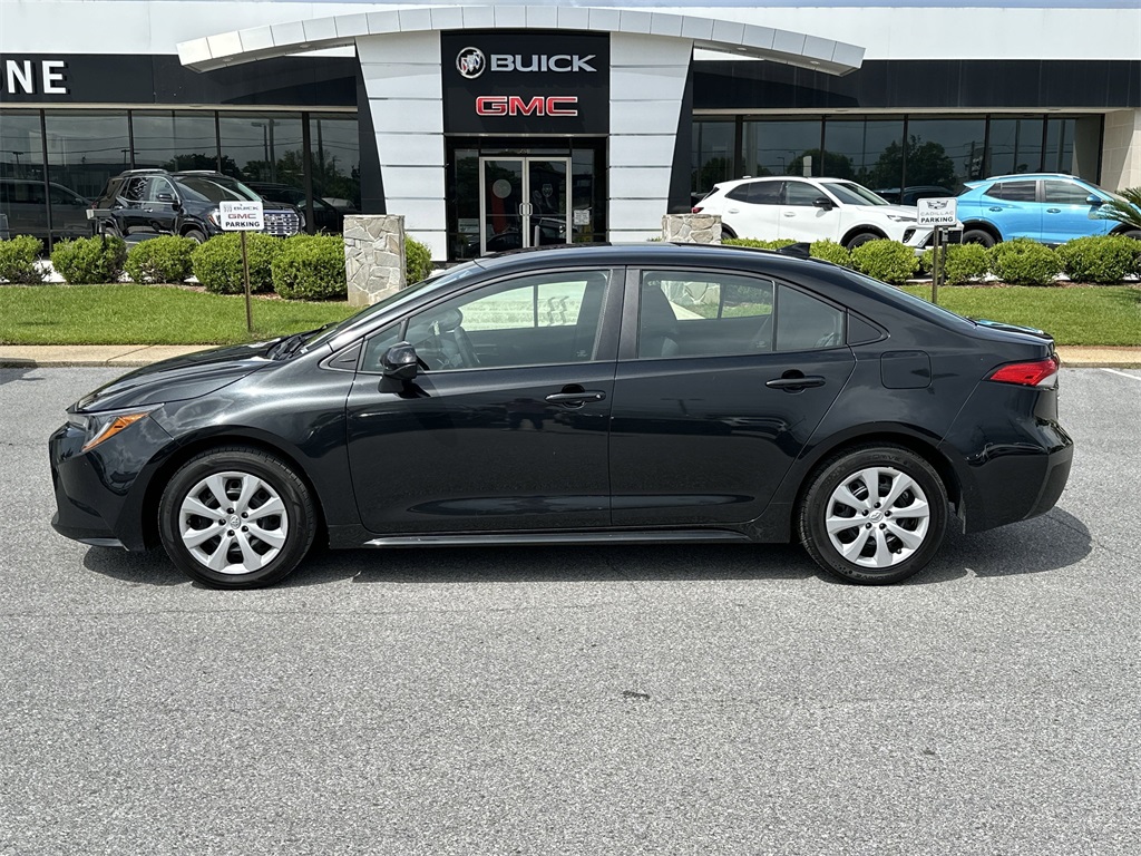 Vehicle image 9 of 39