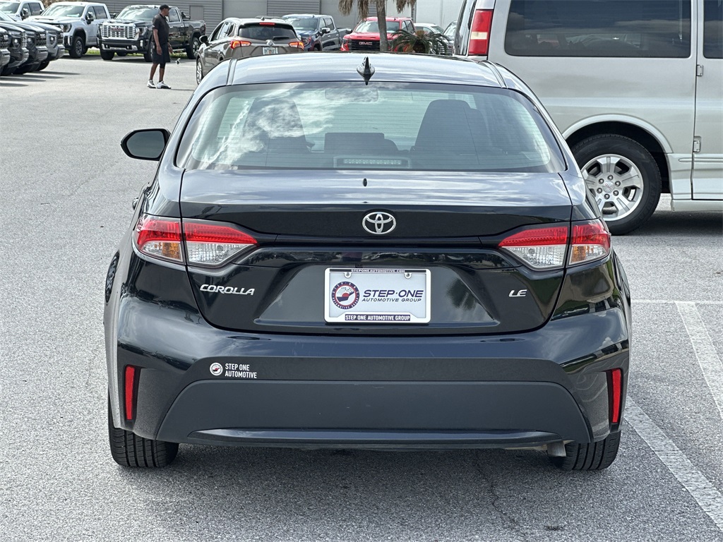 Vehicle image 7 of 39