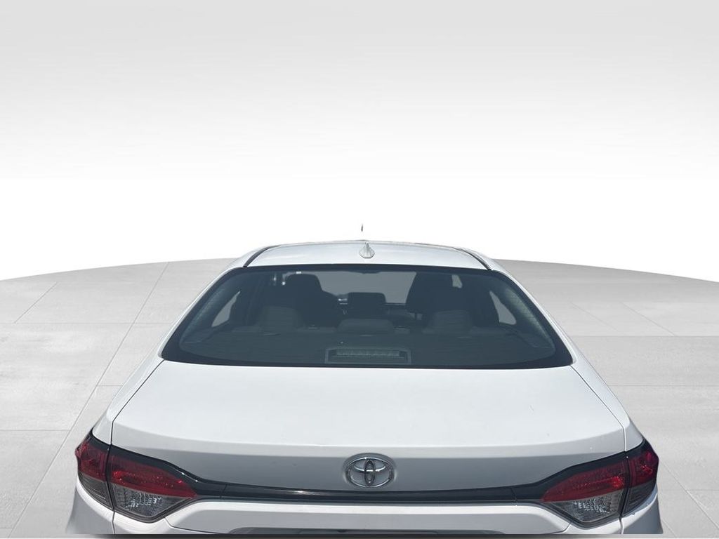Vehicle image 6 of 15