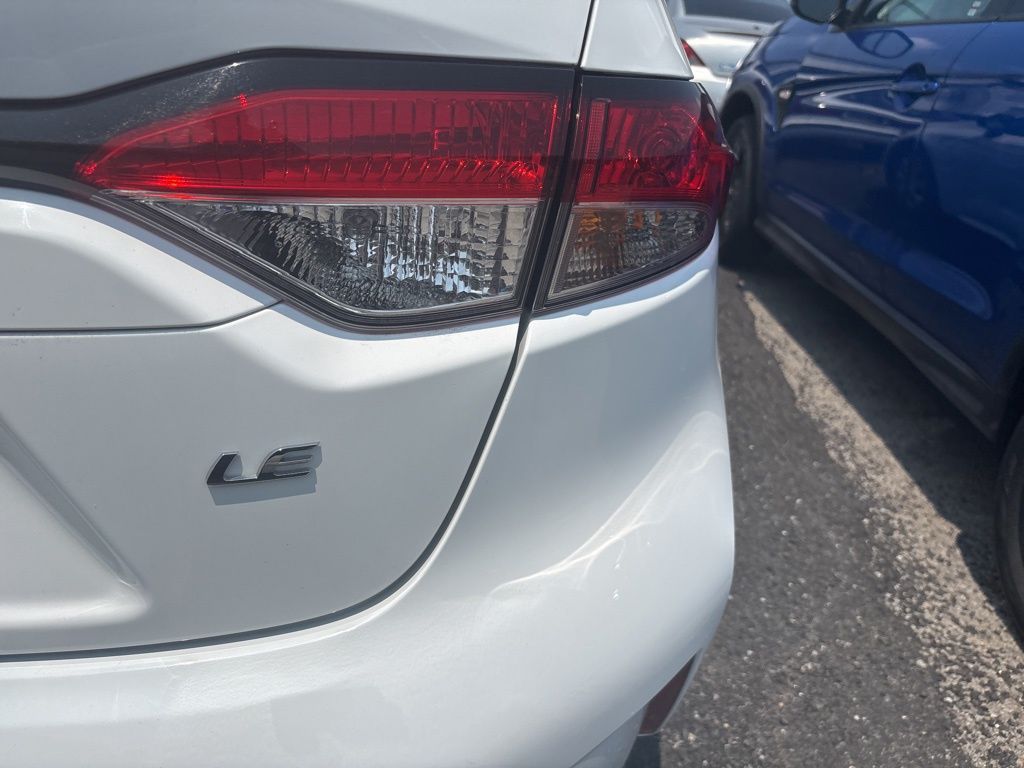 Vehicle image 8 of 15