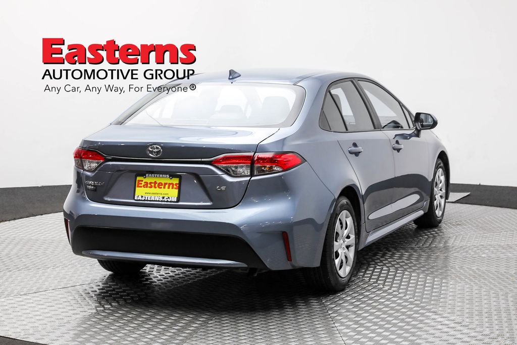 Vehicle image 26 of 61