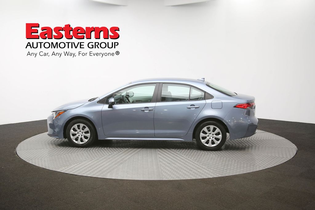 Vehicle image 36 of 61