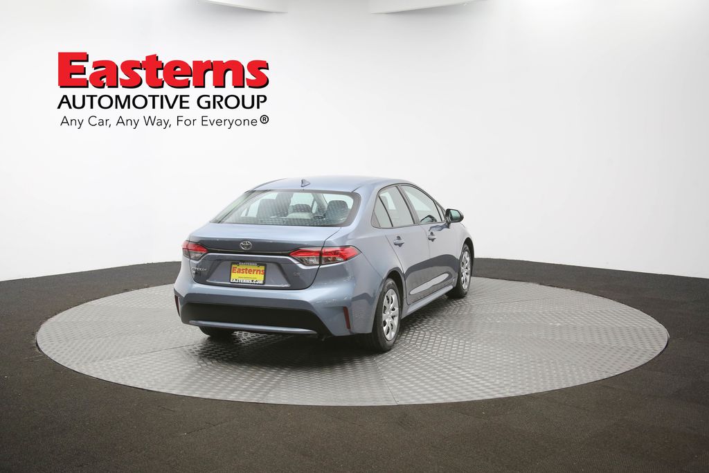 Vehicle image 21 of 61