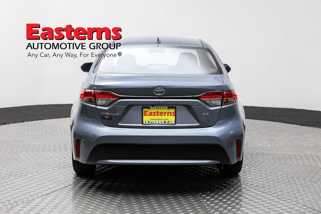 Vehicle image 28 of 61