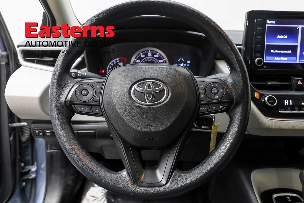 Vehicle image 40 of 61