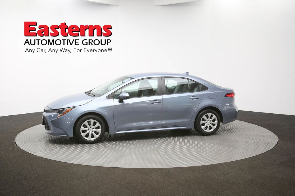 Vehicle image 4 of 61