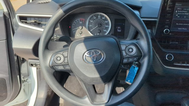 Vehicle image 28 of 32