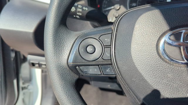 Vehicle image 29 of 32