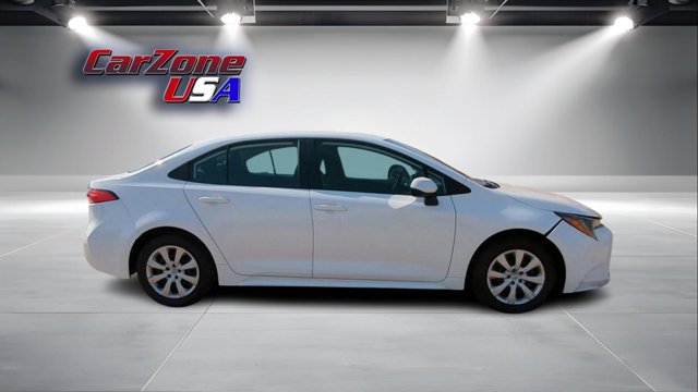 Vehicle image 4 of 32