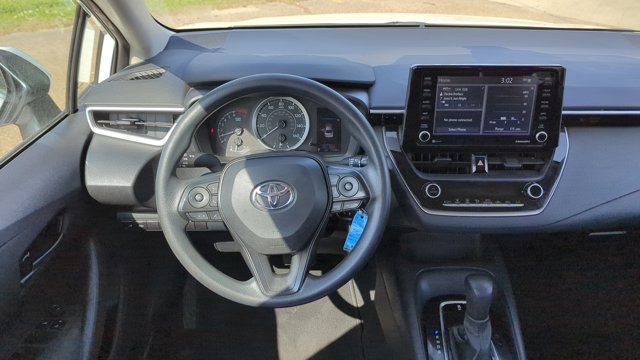 Vehicle image 16 of 32
