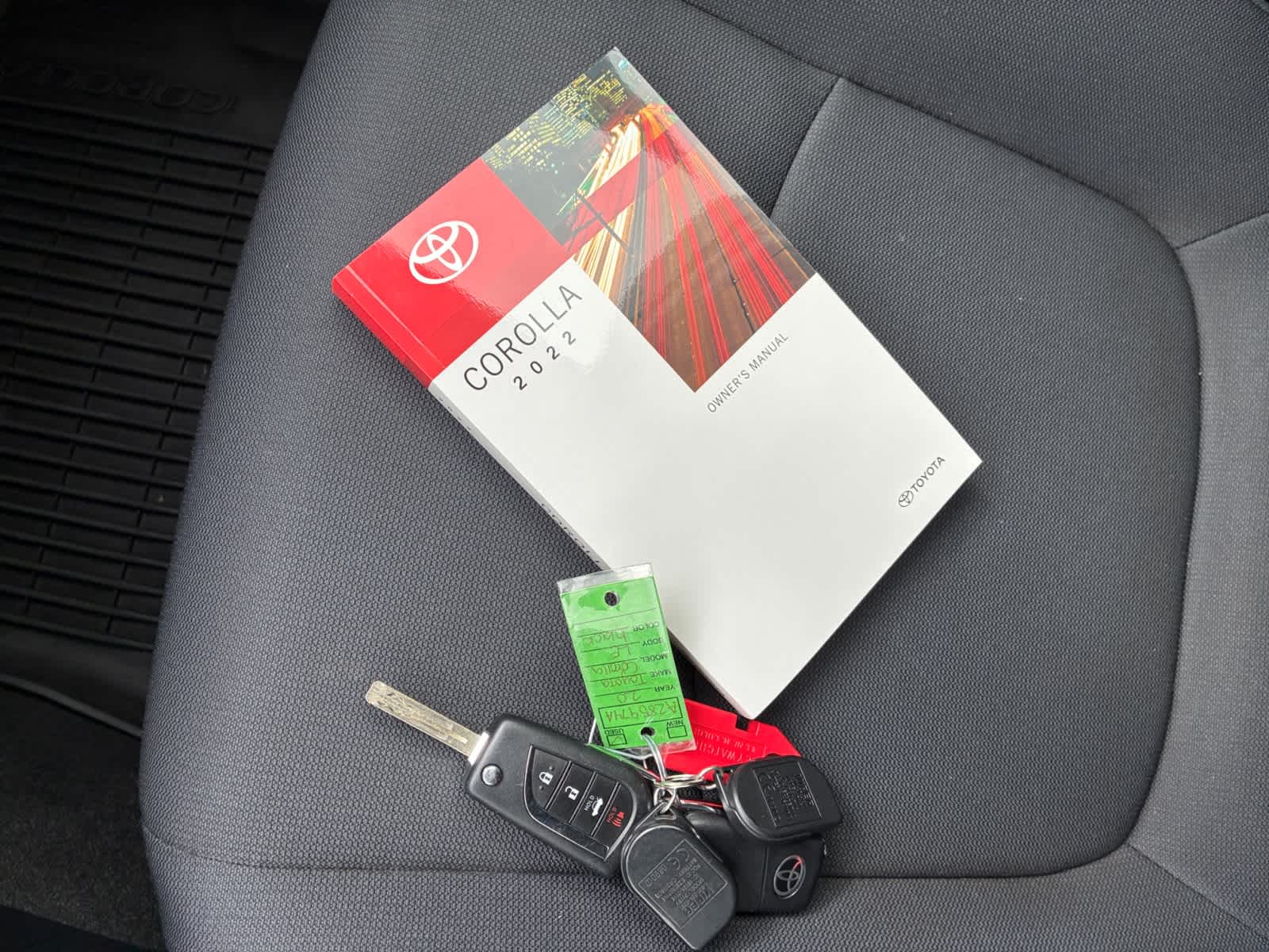 Vehicle image 19 of 25