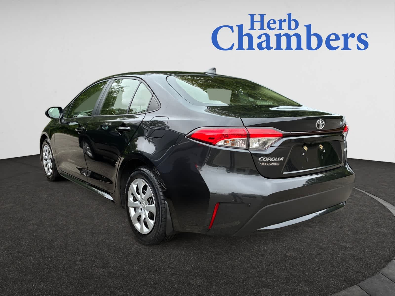 Vehicle image 5 of 25