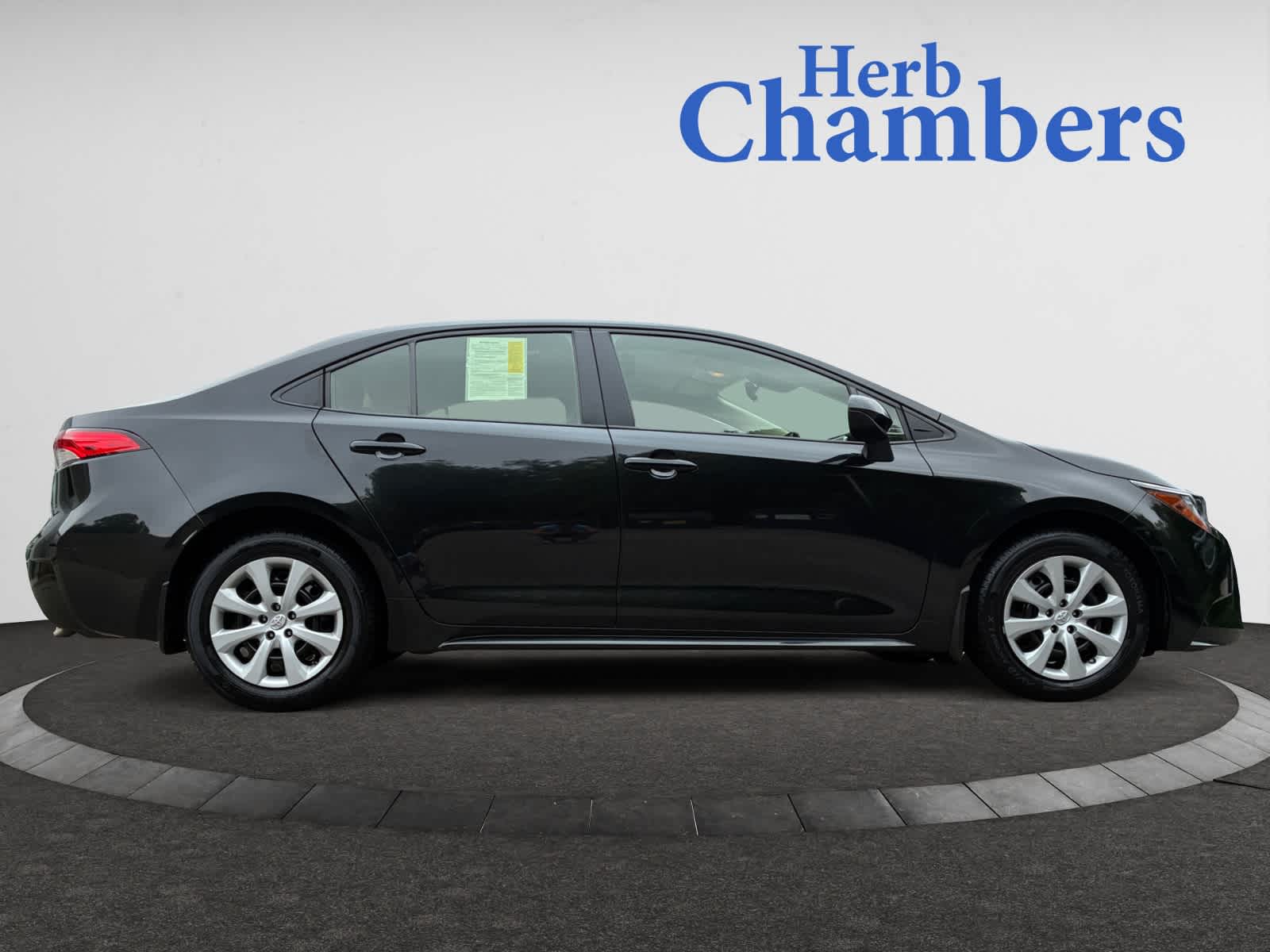 Vehicle image 4 of 25