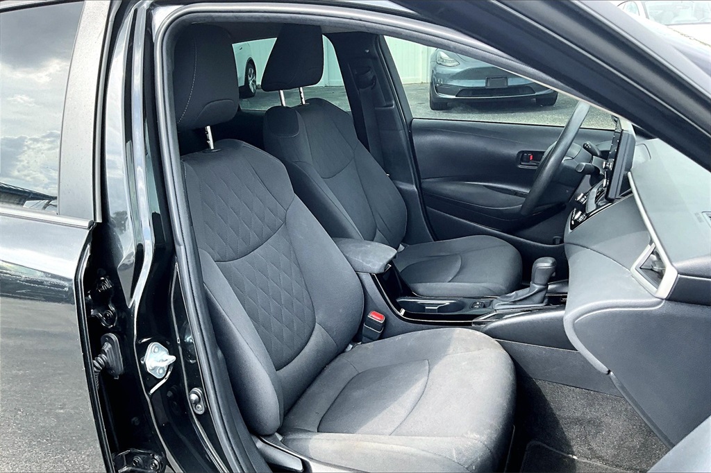 Vehicle image 6 of 27