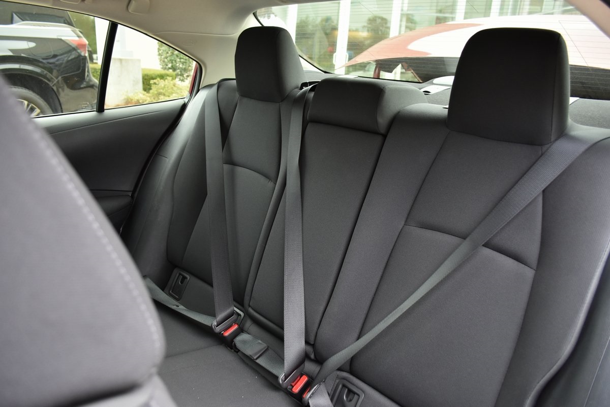 Vehicle image 29 of 36