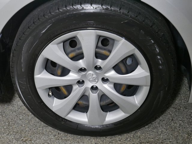 Vehicle image 9 of 33