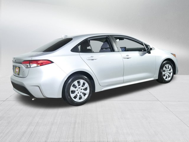 Vehicle image 5 of 33