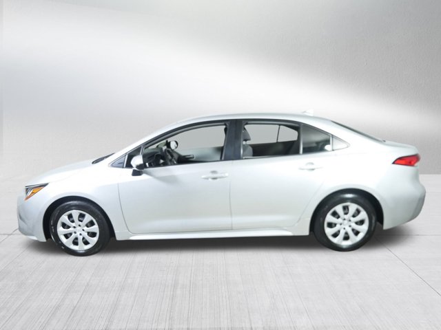 Vehicle image 8 of 33