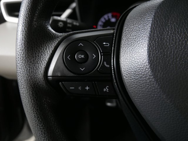 Vehicle image 17 of 33