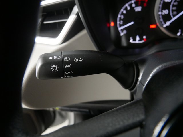 Vehicle image 20 of 33