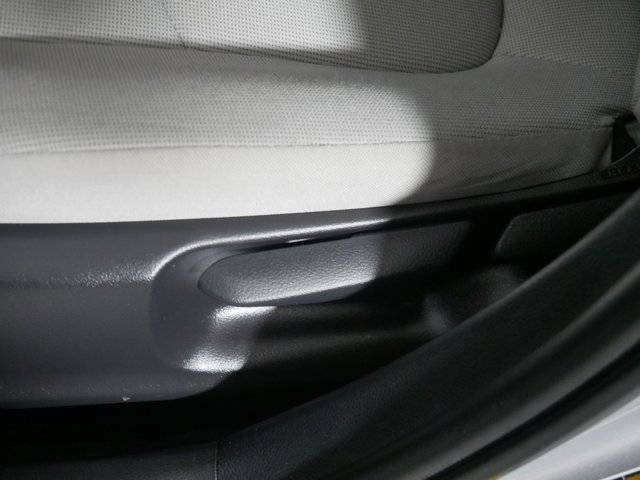 Vehicle image 32 of 33