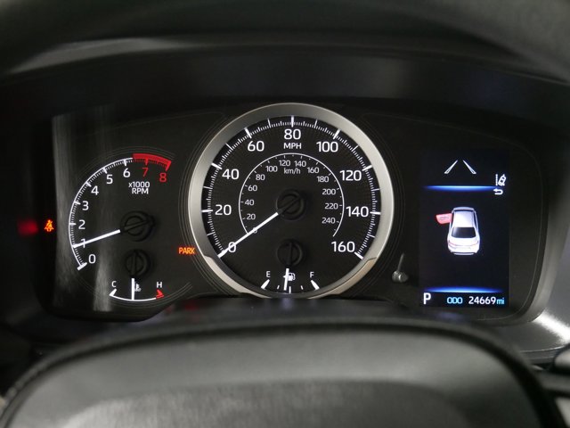 Vehicle image 18 of 33