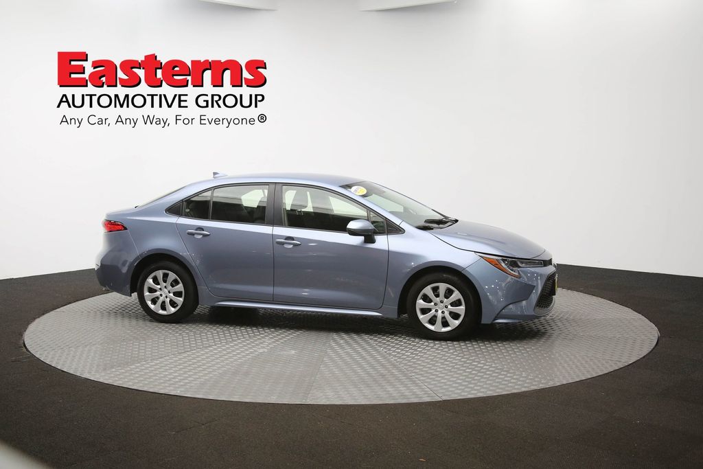 Vehicle image 16 of 60