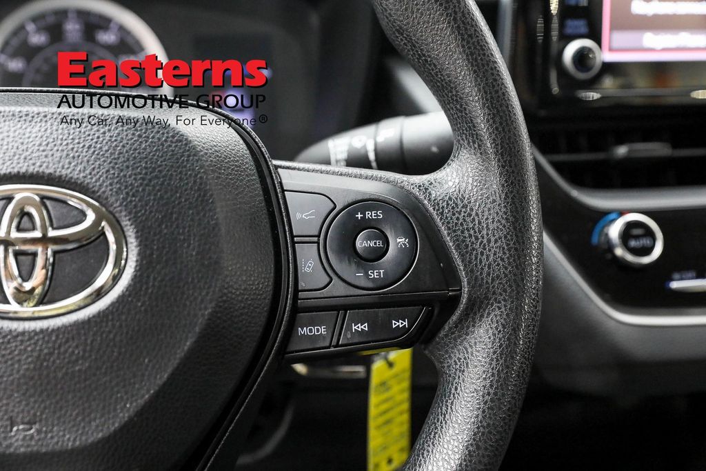 Vehicle image 46 of 60