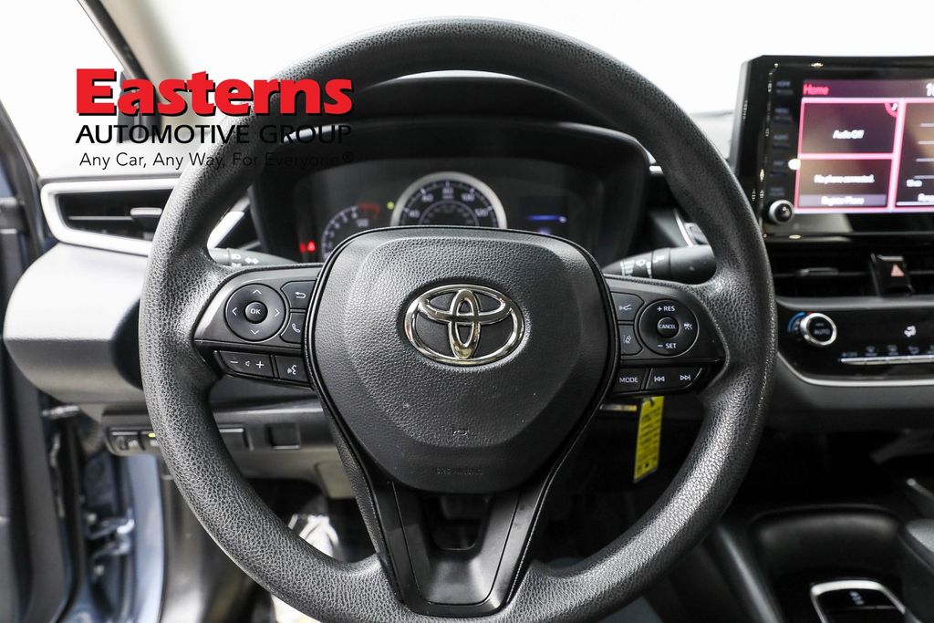 Vehicle image 40 of 60