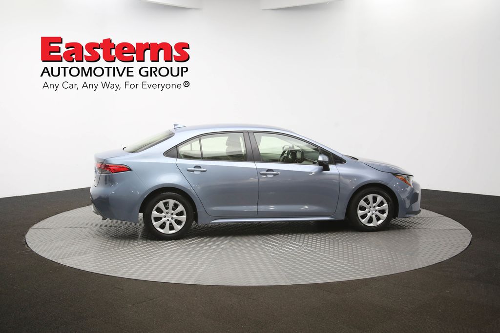 Vehicle image 18 of 60