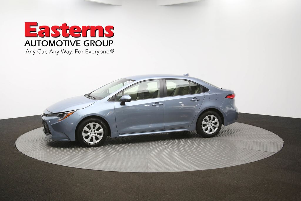 Vehicle image 4 of 60