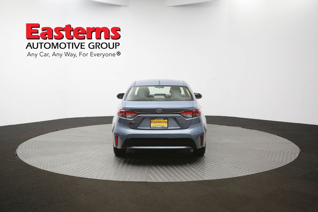 Vehicle image 27 of 60